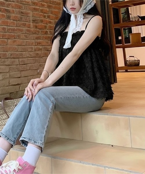 SHEPP(シープ)の「【26年春夏新作】フラッフィーフェザージャガードフリルキャミソール(キャミソール・レディース・ブラック/アイボリー/サックスブルー/ホワイト/ピンク・F)」の8枚目の写真