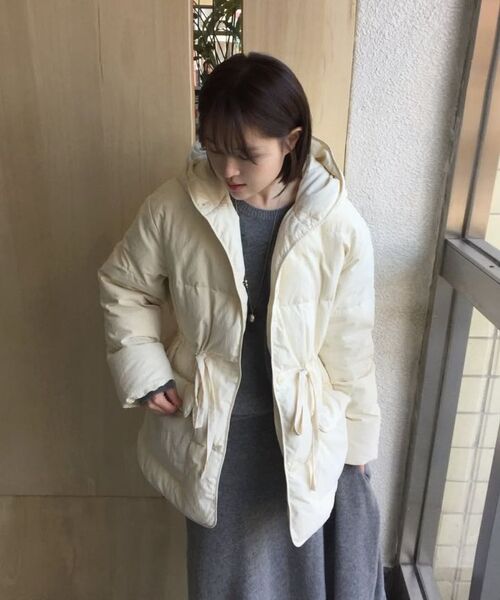 MONGDOL(モンドル)の「ダックダウンストリングベルトハーフパディングクリームMDJP025CREAM(ダウンジャケット/コート・レディース・その他・F)」の2枚目の写真