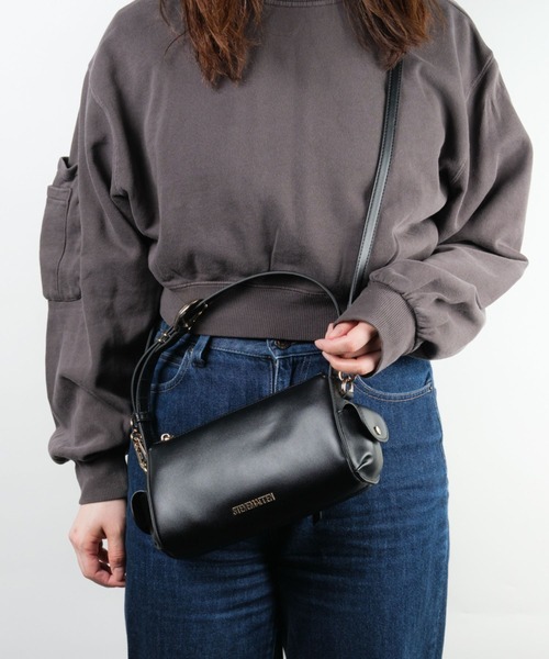 STEVE MADDENのショルダーバッグ 新品★ガンメタリック スタッズ Steve Madden(スティーブマデン) ショルダーバッグ・ポシェット