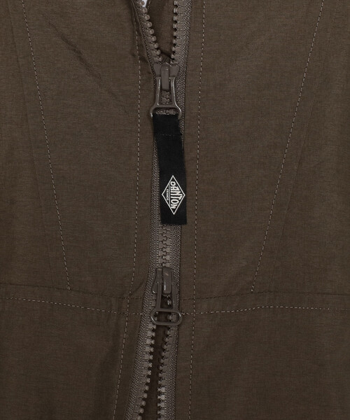 DANTON（ダントン）の「Men's Stunner Nylon Hooded Jacket（ブルゾン・メンズ・グレイッシュベージュ/ブラック/オリーブ/ピンク系その他/グレー系その他・S/M/L/XL）」の7枚目の写真