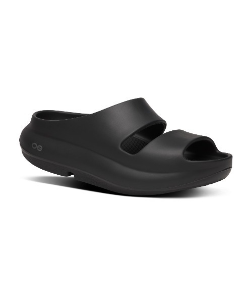 OOFOS(ウーフォス)の「ウーフォス OOFOS OOyea Black(サンダル・メンズ・ブラック・23.0cm/24.0cm/25.0cm/26.0cm/27.0cm/28.0cm)」の2枚目の写真