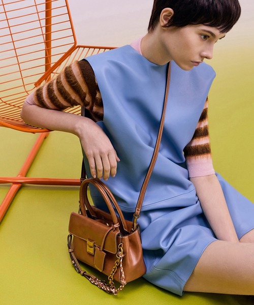 CHARLES & KEITH(チャールズ & キース)の「Acelynn エイスリン ロープチェーン トートバッグ(トートバッグ・レディース・ダークブラウン系3/ブラック・S)」の14枚目の写真