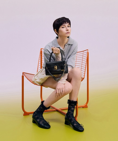 CHARLES & KEITH(チャールズ & キース)の「Acelynn エイスリン ロープチェーン トートバッグ(トートバッグ・レディース・ダークブラウン系3/ブラック・S)」の3枚目の写真