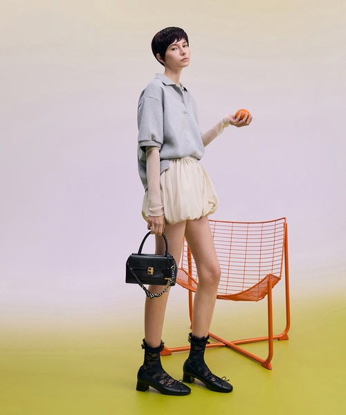 CHARLES & KEITH(チャールズ & キース)の「Acelynn エイスリン ロープチェーン トートバッグ(トートバッグ・レディース・ダークブラウン系3/ブラック・S)」の4枚目の写真