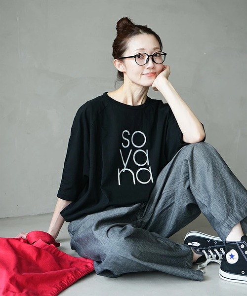 SOLAMONAT(ソラモナ)の「パフ天竺 裾ヒモ5分袖プルオーバープリント(SOYANA)(Tシャツ/カットソー・レディース・ブラック/ホワイト×グレー/杢グレー/ホワイト×ブラック・FREE)」の3枚目の写真