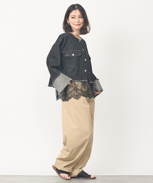 abahouse mavie(アバハウスマヴィ)の「【EDWIN】ロールアップデニムジャケット/春服/Gジャン/ノーカラー/ショート丈(デニムジャケット・レディース・ブラック/ライトブルー・フリー)」の4枚目の写真