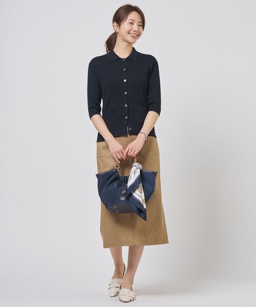 J.PRESS Ladies(J.プレス レディス)の「【WEB限定カラーあり】TCシャンブレーサテンST ナロー スカート(スカート・レディース・ダルブルー系/ベージュ系/ブルー系/黄土色系・S/XS)」の8枚目の写真