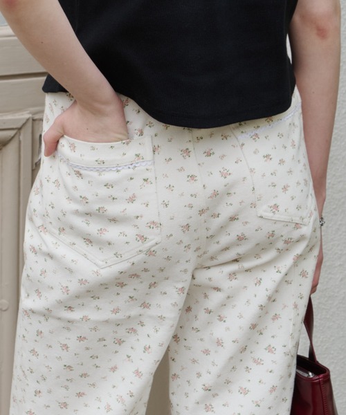 GIUNON（ジウノン）の「side belt flower pants / サイドベルト