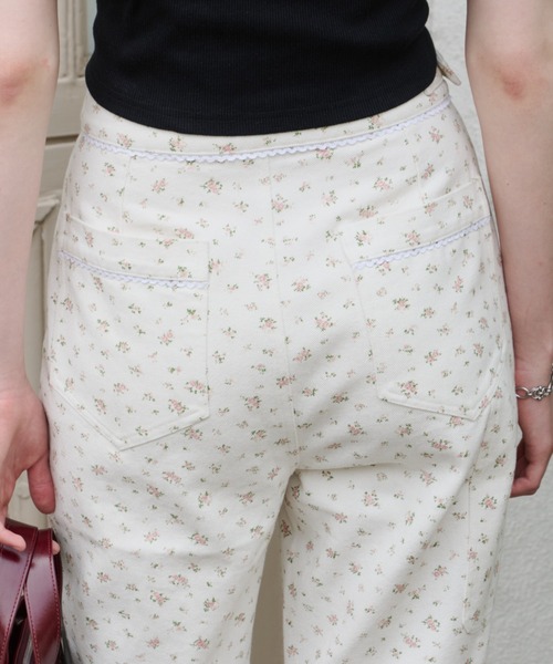 GIUNON（ジウノン）の「side belt flower pants / サイドベルト