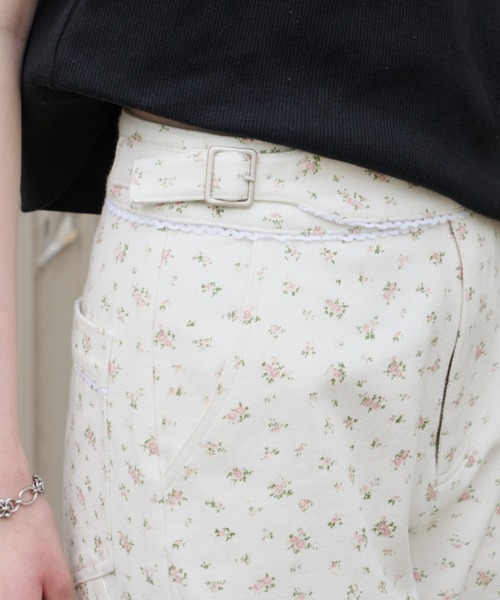 GIUNON（ジウノン）の「side belt flower pants / サイドベルト