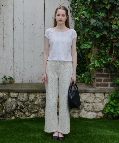 GIUNON（ジウノン）の「side belt flower pants / サイドベルト