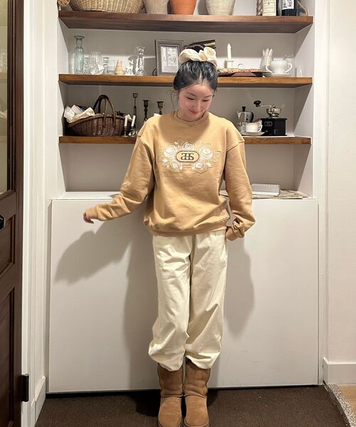ANNEHEARTS（アンハーツ）の「Blooming Sweatshirt Camel（スウェット・レディース・その他・MEDIUM/SMALL）」の2枚目の写真