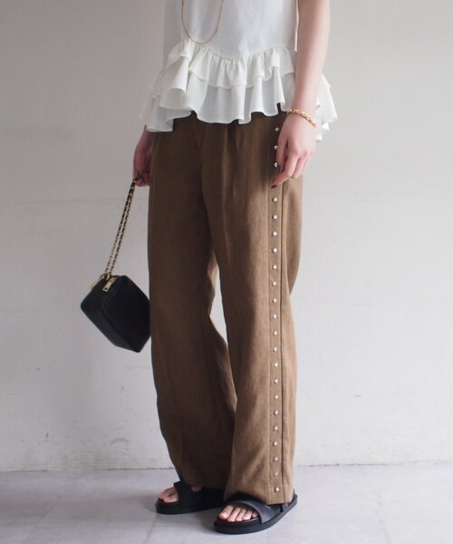 LOUNGEDRESS（ラウンジドレス）の「リネンスタッズパンツ（その他パンツ・レディース・ブラウン/ブラック・MEDIUM/SMALL）」の2枚目の写真