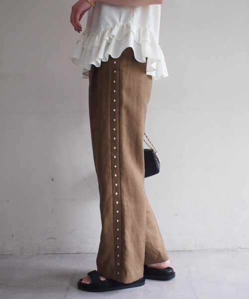 LOUNGEDRESS（ラウンジドレス）の「リネンスタッズパンツ（その他パンツ・レディース・ブラウン/ブラック・MEDIUM/SMALL）」の18枚目の写真
