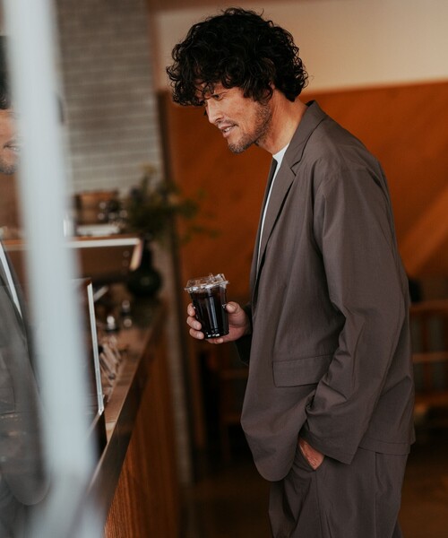 green label relaxing(グリーンレーベルリラクシング)の「WONDER CLOTH カジュアル ジャケット -ストレッチ・接触冷感・吸水速乾-(テーラードジャケット・メンズ・モカ/ダークグレー/ブラック・L/M/S/XL)」の14枚目の写真