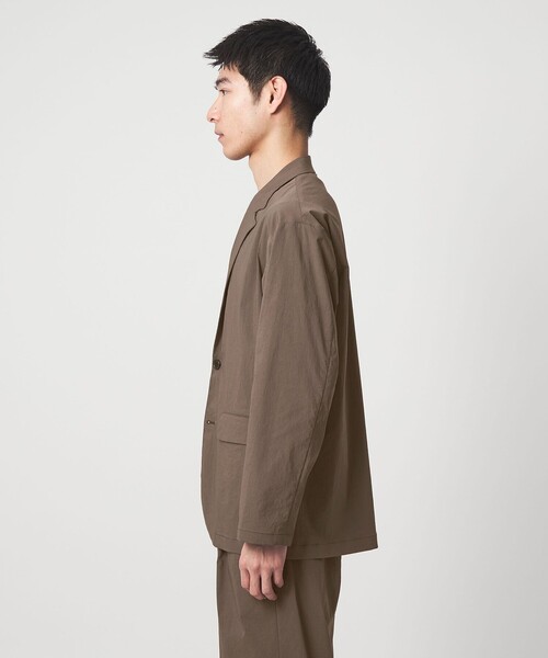 green label relaxing(グリーンレーベルリラクシング)の「WONDER CLOTH カジュアル ジャケット -ストレッチ・接触冷感・吸水速乾-(テーラードジャケット・メンズ・モカ/ダークグレー/ブラック・L/M/S/XL)」の4枚目の写真
