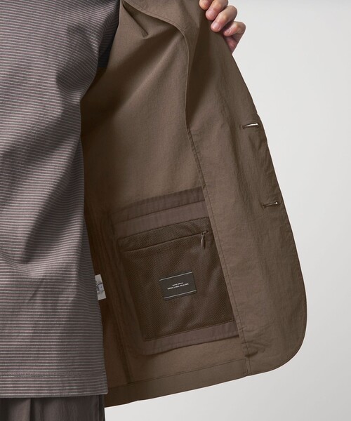 green label relaxing(グリーンレーベルリラクシング)の「WONDER CLOTH カジュアル ジャケット -ストレッチ・接触冷感・吸水速乾-(テーラードジャケット・メンズ・モカ/ダークグレー/ブラック・L/M/S/XL)」の10枚目の写真