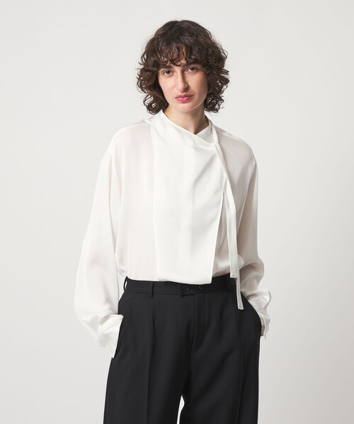 6（ロク）の「＜6(ROKU)＞スカーフ シャツ（シャツ/ブラウス・レディース・ホワイト・FREE）」の2枚目の写真