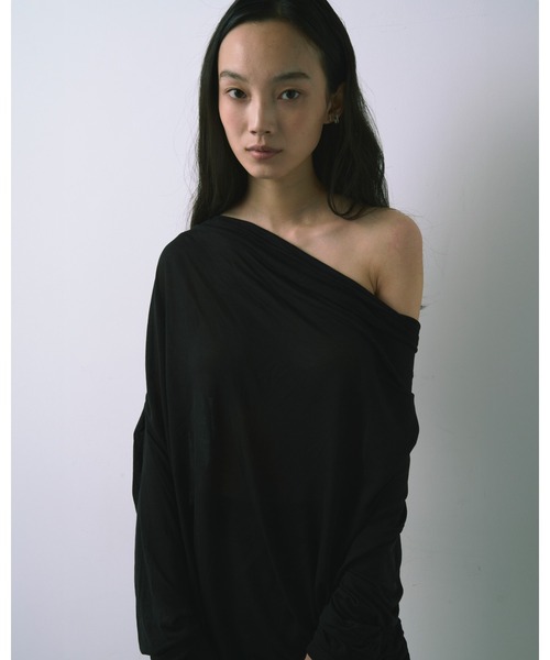kiehtova（キエトヴァ）の「【kiehtova】AIRY DRAPE SHEER TOPS/エアリードレープシアートップス（Tシャツ/カットソー・レディース・ブラック/ホワイト/ベージュ・FREE）」の5枚目の写真