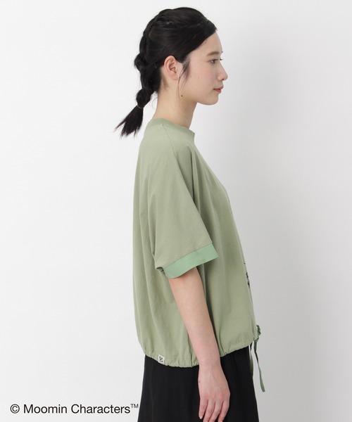 SUPER HAKKA（スーパーハッカ）の「「ムーミンやしき」プリント裾ドロストTシャツ（Tシャツ/カットソー・レディース・オフホワイト/ネイビー/ライトグリーン・FREE）」の6枚目の写真