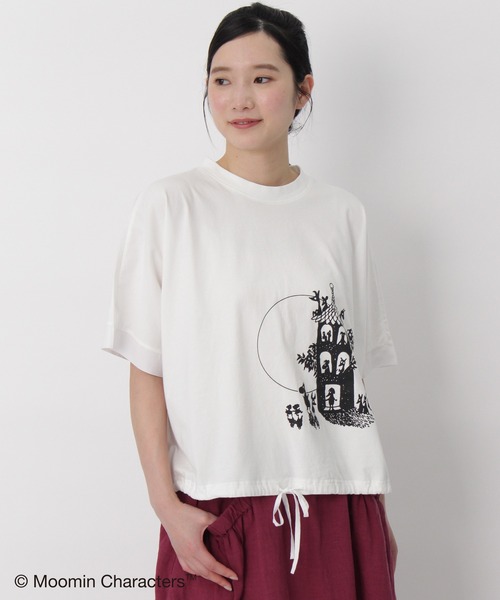 SUPER HAKKA（スーパーハッカ）の「「ムーミンやしき」プリント裾ドロストTシャツ（Tシャツ/カットソー・レディース・オフホワイト/ネイビー/ライトグリーン・FREE）」の13枚目の写真