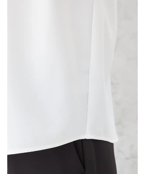 HARUYAMA(ハルヤマ)の「【SOFFICE】 ランダムタックブラウス ニット カットソー 通年(シャツ/ブラウス・レディース・ライトグレー/オフホワイト/ライトピンク・S/L/LL/M)」の4枚目の写真