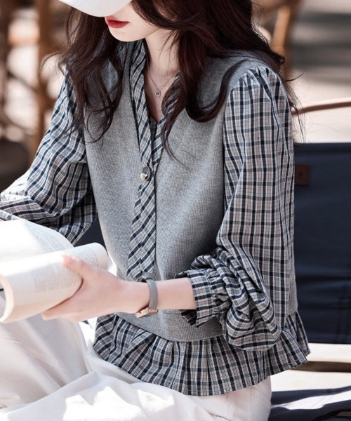 ONEP STAR（ワンピスター）の「チェックシャツ×ニットベストレイヤード風トップス（Tシャツ/カットソー・レディース・グレー・X-LARGE/LARGE/MEDIUM）」の2枚目の写真