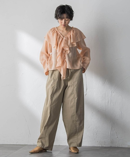 MAYSON GREY(メイソングレイ)の「ラスターラミーカルゼラッフルカラーブラウス(シャツ/ブラウス・レディース・ホワイト/ブラウン/オレンジ・M)」の9枚目の写真