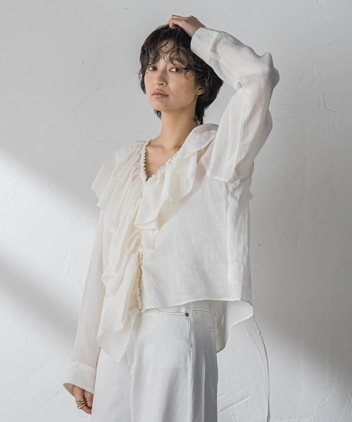 MAYSON GREY(メイソングレイ)の「ラスターラミーカルゼラッフルカラーブラウス(シャツ/ブラウス・レディース・ホワイト/ブラウン/オレンジ・M)」の12枚目の写真
