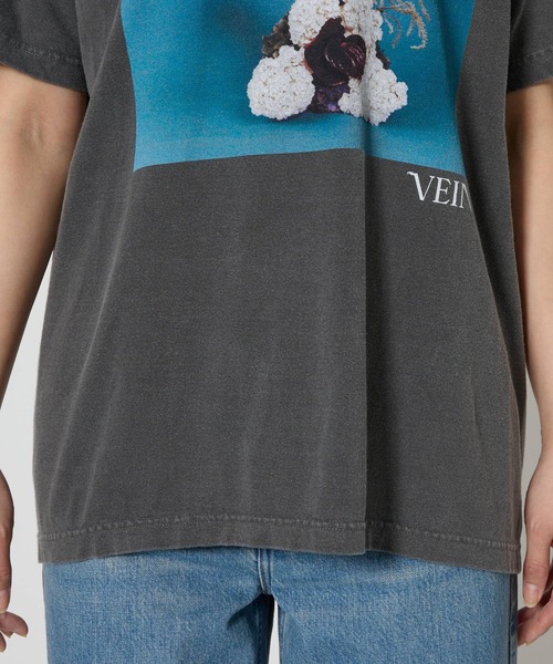 jj mercer（ジェイジェイマーサー）の「【J.J. Mercer×VEIN×BABYLONE】FLOWER PHOTO T（Tシャツ/カットソー・レディース・チャコール・フリー）」の14枚目の写真