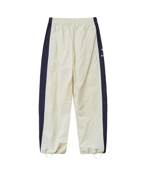 YALE(イェール)の「ブルドッグス トラックパンツ_アイボリー(スウェットパンツ・レディース・その他・SMALL/MEDIUM/LARGE/X-LARGE)」の4枚目の写真
