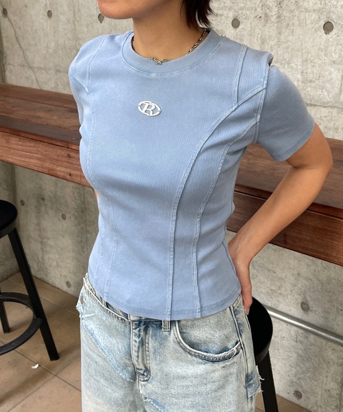 ROGER AND RAW（ロジャーアンドロウ）の「プレート付切替リブ半袖トップス（Tシャツ/カットソー・レディース・ライトブルー/ブラック/ベージュ・FREE）」の16枚目の写真