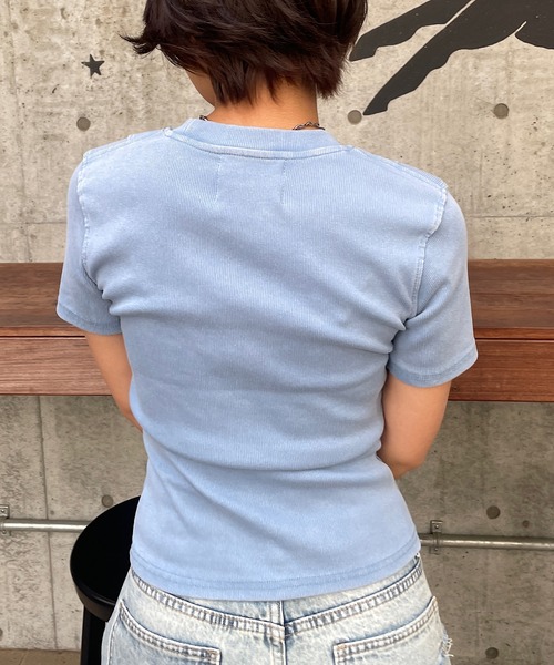 ROGER AND RAW（ロジャーアンドロウ）の「プレート付切替リブ半袖トップス（Tシャツ/カットソー・レディース・ライトブルー/ブラック/ベージュ・FREE）」の14枚目の写真