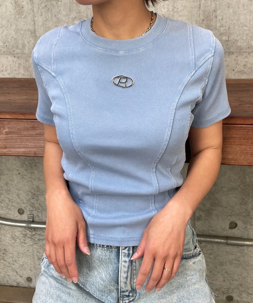ROGER AND RAW（ロジャーアンドロウ）の「プレート付切替リブ半袖トップス（Tシャツ/カットソー・レディース・ライトブルー/ブラック/ベージュ・FREE）」の12枚目の写真