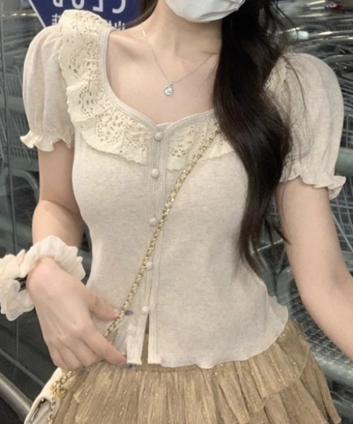AMAJI(アマジ)の「レース パフスリーブ トップス(その他トップス・レディース・グレー/ベージュ・SMALL/MEDIUM/LARGE/X-LARGE)」の2枚目の写真