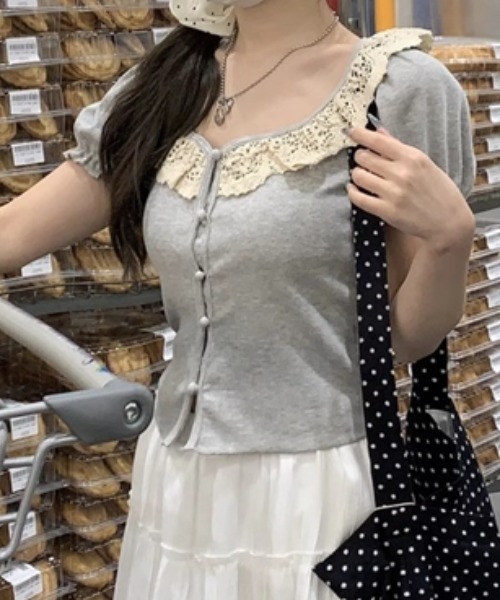 AMAJI(アマジ)の「レース パフスリーブ トップス(その他トップス・レディース・グレー/ベージュ・SMALL/MEDIUM/LARGE/X-LARGE)」の3枚目の写真