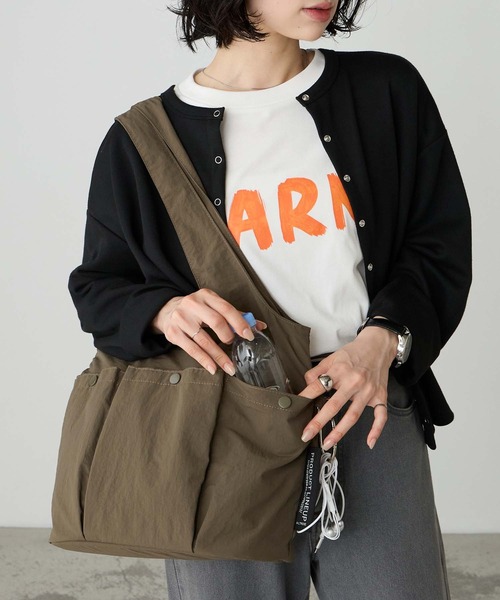 BONLECILL Marche(ボンルシールマルシェ)の「【BONLECILL Marche】《大容量/A4》メニ―ポケットユーティリティトートバッグ(トートバッグ・レディース・アイボリー/カーキ/ブラック・FREE)」の3枚目の写真