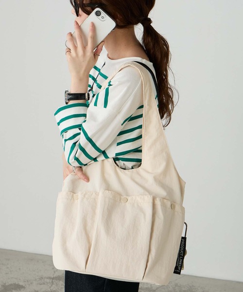 BONLECILL Marche(ボンルシールマルシェ)の「【BONLECILL Marche】《大容量/A4》メニ―ポケットユーティリティトートバッグ(トートバッグ・レディース・アイボリー/カーキ/ブラック・FREE)」の6枚目の写真
