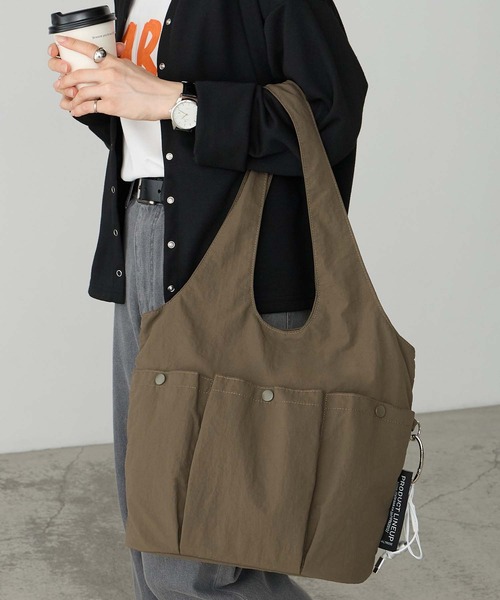 BONLECILL Marche(ボンルシールマルシェ)の「【BONLECILL Marche】《大容量/A4》メニ―ポケットユーティリティトートバッグ(トートバッグ・レディース・アイボリー/カーキ/ブラック・FREE)」の17枚目の写真