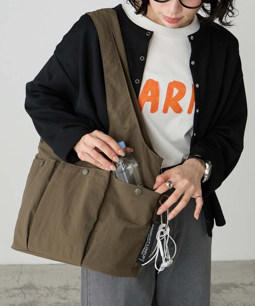 BONLECILL Marche(ボンルシールマルシェ)の「【BONLECILL Marche】《大容量/A4》メニ―ポケットユーティリティトートバッグ(トートバッグ・レディース・アイボリー/カーキ/ブラック・FREE)」の19枚目の写真