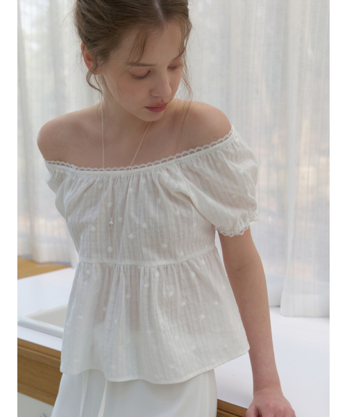 RE_L(リエル)の「Sanne cap sleeve blouse (white flower)(シャツ/ブラウス・レディース・その他・FREE)」の2枚目の写真