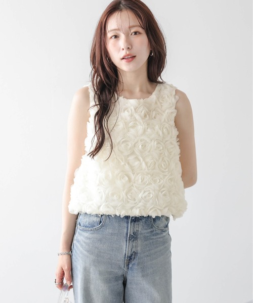 AMELY(エミリー)の「フラワーチュールノースリーブトップス(タンクトップ・レディース・アイボリー/ブラック/ピンク・フリー)」の2枚目の写真