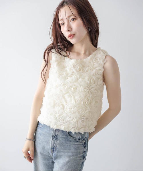 AMELY(エミリー)の「フラワーチュールノースリーブトップス(タンクトップ・レディース・アイボリー/ブラック/ピンク・フリー)」の7枚目の写真