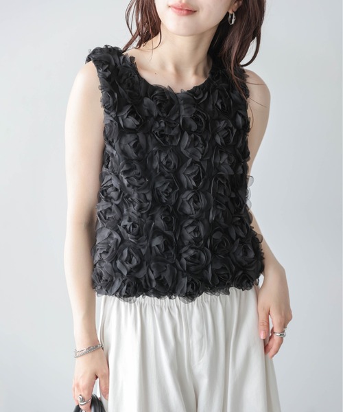 AMELY(エミリー)の「フラワーチュールノースリーブトップス(タンクトップ・レディース・アイボリー/ブラック/ピンク・フリー)」の12枚目の写真