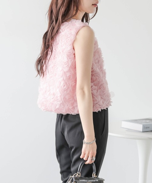 AMELY(エミリー)の「フラワーチュールノースリーブトップス(タンクトップ・レディース・アイボリー/ブラック/ピンク・フリー)」の13枚目の写真
