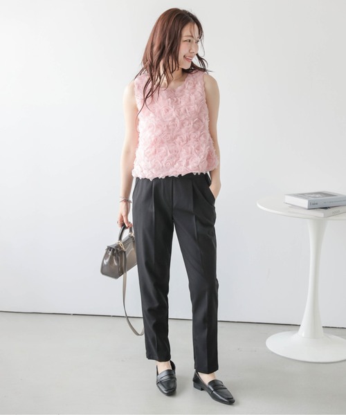 AMELY(エミリー)の「フラワーチュールノースリーブトップス(タンクトップ・レディース・アイボリー/ブラック/ピンク・フリー)」の16枚目の写真