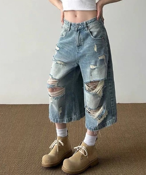 AVYL(アヴィル)の「デニムバミューダパンツ/ダメージハーフパンツ(デニムパンツ・レディース・サックスブルー・S/M/L)」の17枚目の写真