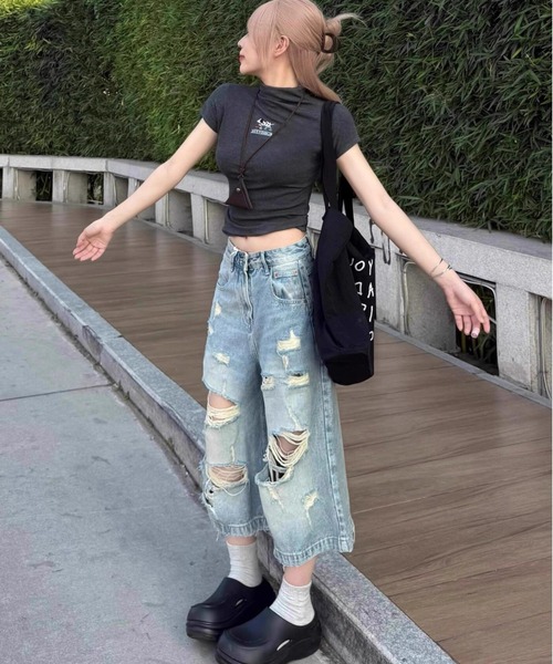 AVYL(アヴィル)の「デニムバミューダパンツ/ダメージハーフパンツ(デニムパンツ・レディース・サックスブルー・S/M/L)」の12枚目の写真