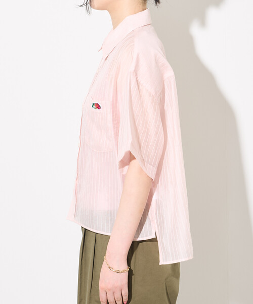 FREAK'S STORE(フリークスストア)の「FRUIT OF THE LOOM × FREAK'S STORE/フルーツオブザルーム 別注 シアー ストライプ 半袖シャツ/シアーシャツ(シャツ/ブラウス・レディース・ピンク/オフホワイト/ブルー・フリ-)」の5枚目の写真