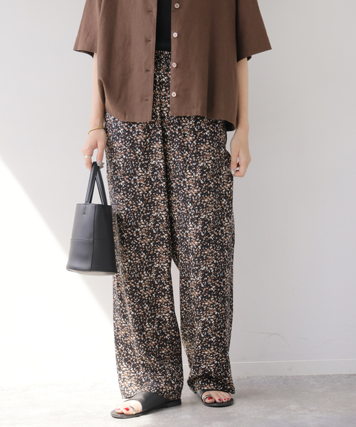 JOURNAL STANDARD relume（ジャーナルスタンダード　レリューム）の「ミニレオパードプリントパンツ（その他パンツ・レディース・ベージュ/ブラック・FREE）」の4枚目の写真